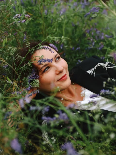 Portret wśród kwiatów